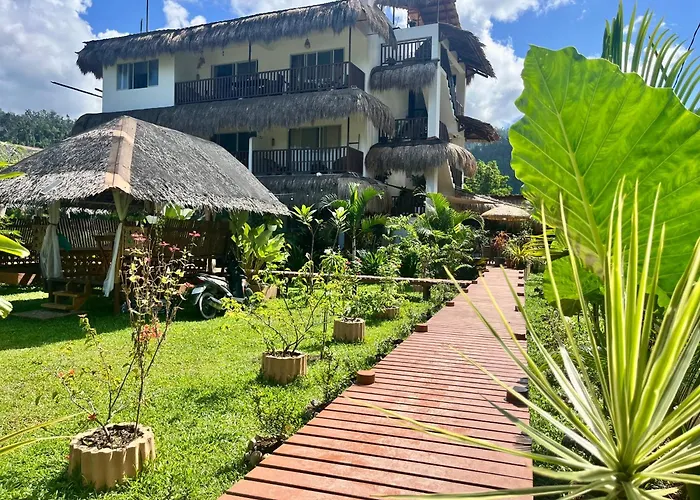 La Palapa Inn Port Barton